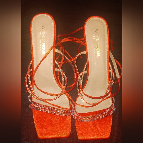 Fashion nova high heels - Picture 1 of 11